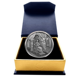 Niue: Rytíř v panterí kůži – Korunovace Tinatin 1 $ stříbro 2021 Antique Finish