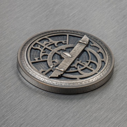 Cookovy ostrovy: Historické nástroje – Astroláb 2 unce stříbra 2023 Ultra High Relief Antiqued Coin