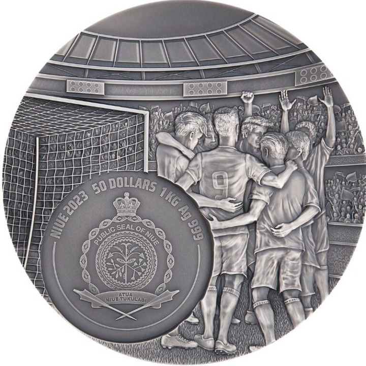 Niue Winner – Robert Lewandowski Road to Dreams 32.15 oz Silver 2022 High Relief