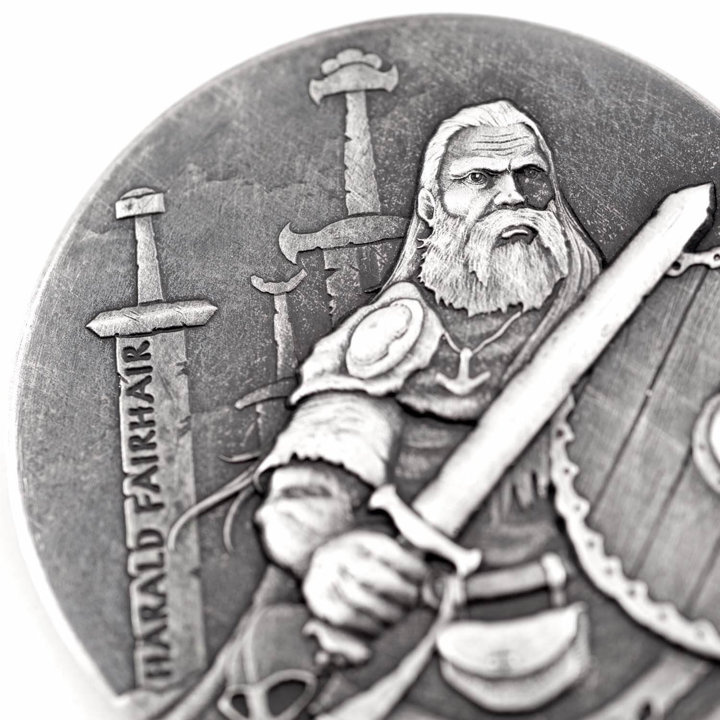 Niue: Vikingové – Harald Fairhair 2 unce stříbra 2016 Proof Antiqued Coin