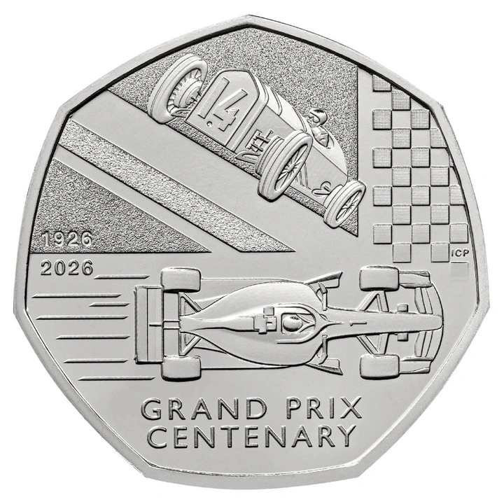 Медно-никелова монета 100 години Grand Prix във Великобритания 50 пенса 2026
