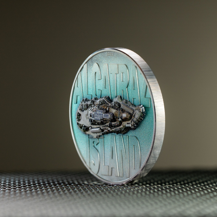 Islas Cook: Isla de Alcatraz coloreada 3 oz Plata 2023 Proof Ultra Alto Relieve