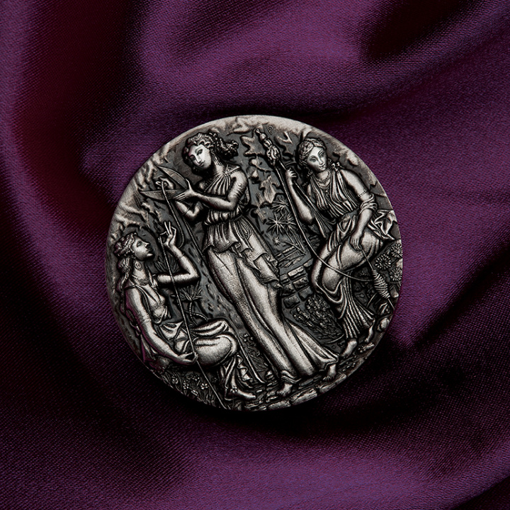 Tuvalu: Fate - The Moirai 2 uncje Srebra 2025 High Relief Antiqued Coin