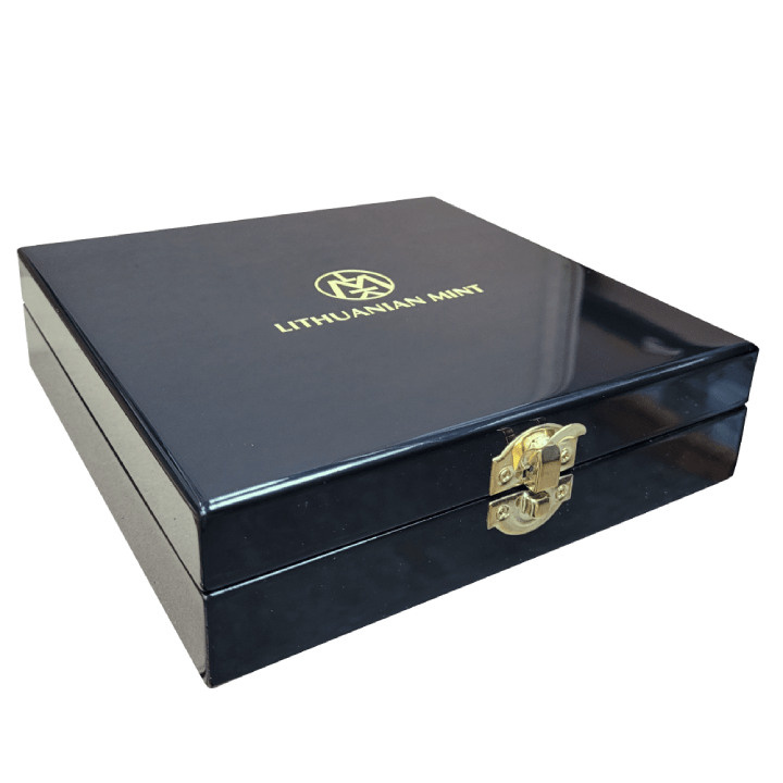 Niue: The Black Water Rabbit 1000 gramów Srebra 2023 Prooflike