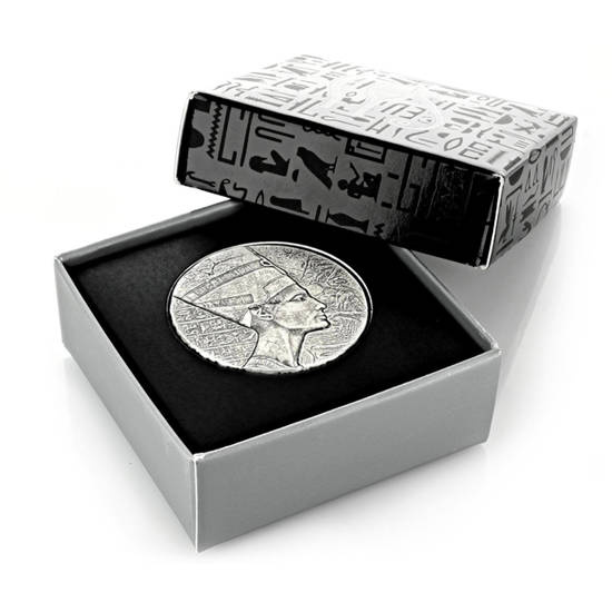 Czad: ERS Nefertiti 5 uncji Srebra 2017 Antiqued Coin