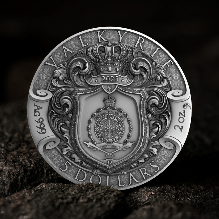 Niue: Valkyrie dorata 2 once d’Argento 2025 Antiqued Coin