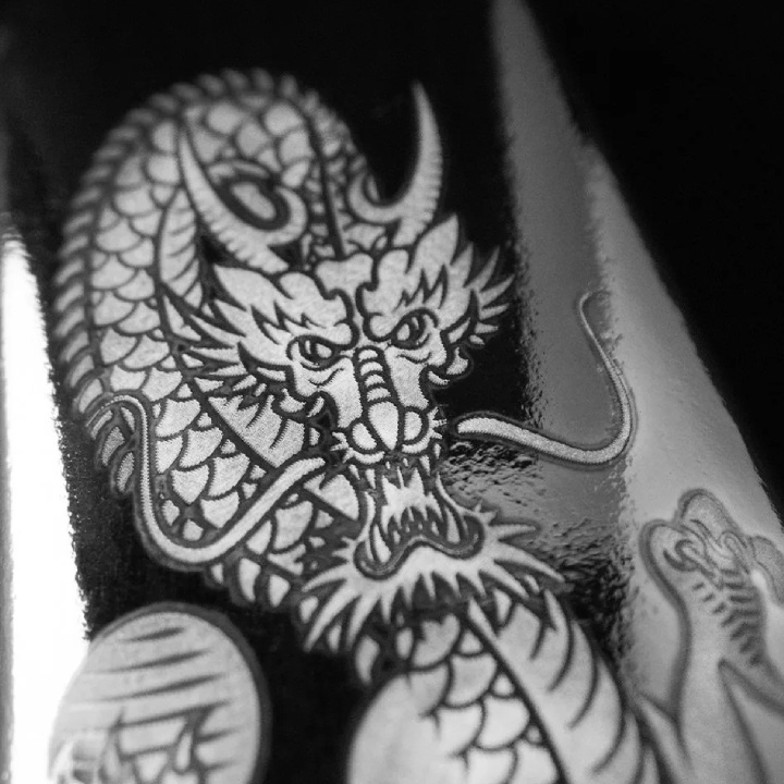 Scottsdale Mint - Lucky Dragon 8,88 onzas de Plata 2025