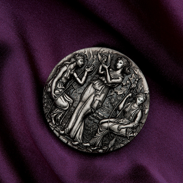 Tuvalu: Sors - A Moirák 2 uncia ezüst 2025 magas dombornyomású antikolt érme