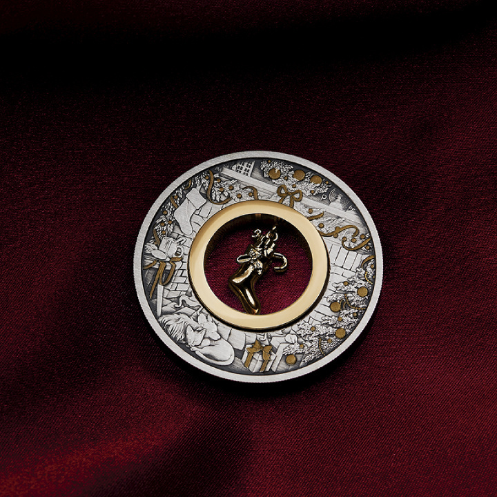 Tuvalu: The Night Before Christmas kolorowany, pozłacany 2 uncje Srebra 2023 Antiqued Coin