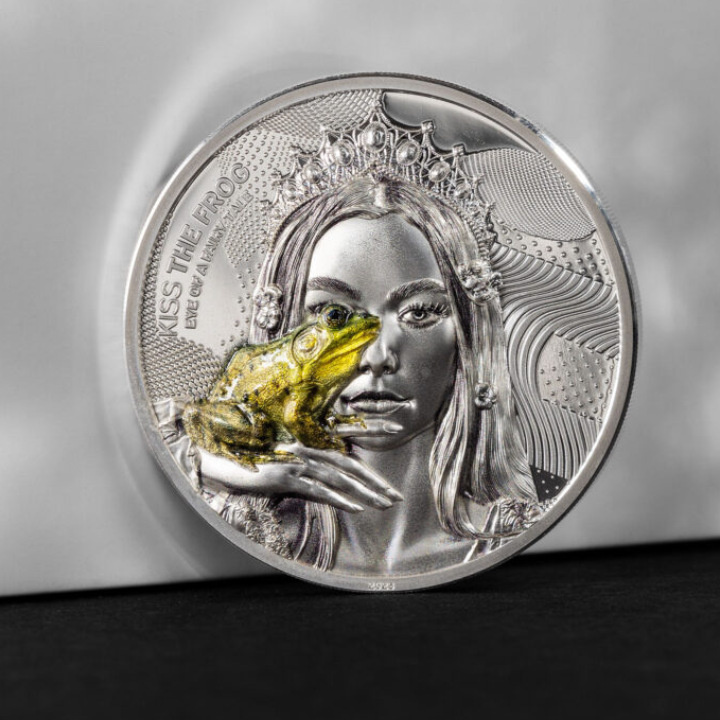 Cook Islands: Eye of a Fairytale - Kiss the Frog kolorowany 2 uncje Srebra 2023 Proof Ultra High Relief