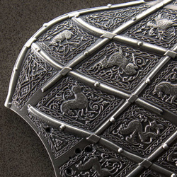 Trellised Targe Shield 2 oz Silver 2023 Stackable High Relief Antiqued