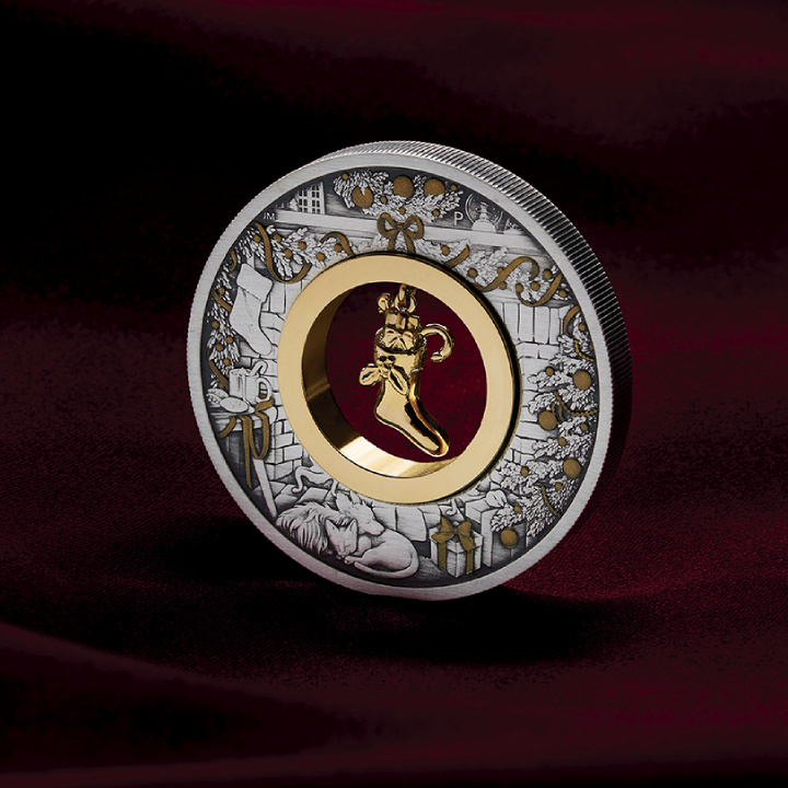 Tuvalu: The Night Before Christmas kolorowany, pozłacany 2 uncje Srebra 2023 Antiqued Coin