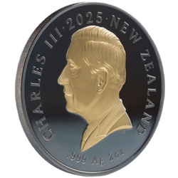 New Zealand: Annual Coin – Pouakai Haast's Eagle chapada en oro 2 onzas de plata 2025 Black Proof