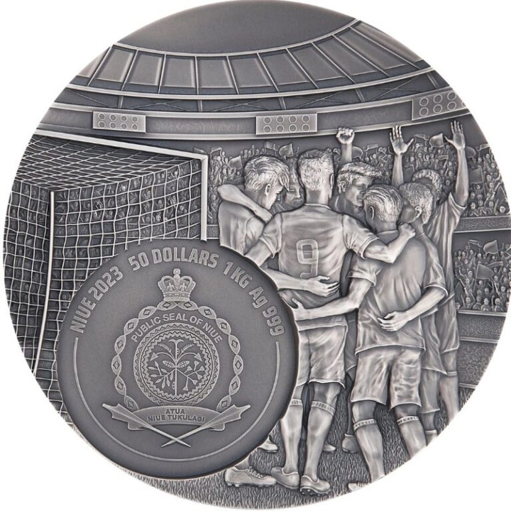 Niue Winner – Robert Lewandowski Road to Dreams 32.15 oz Silver 2022 High Relief