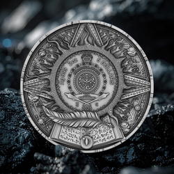 Niue: Cobellian kolorovaná/pozlacená 2 unce Stříbra 2025 Antiqued Coin