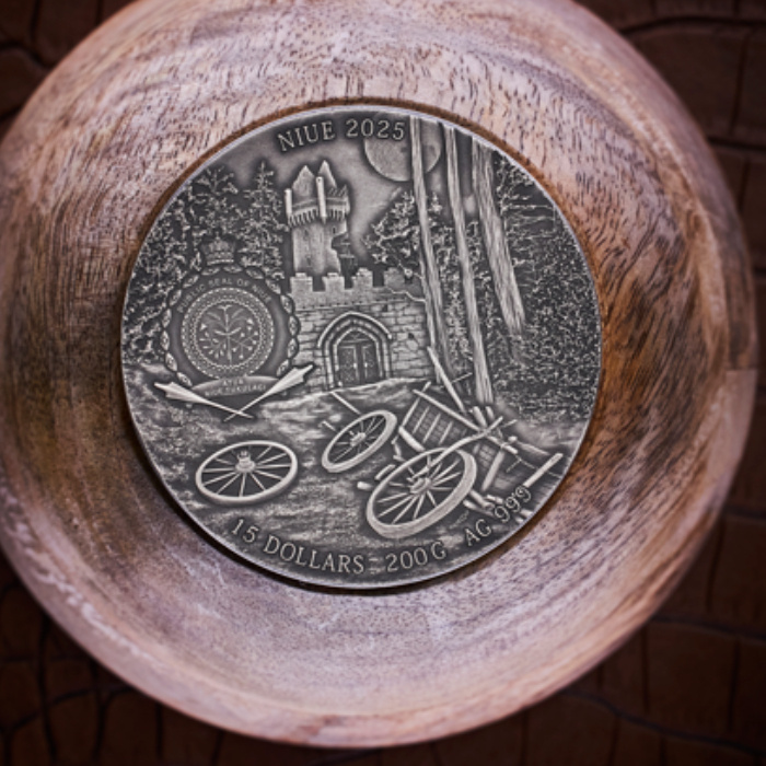 Niue: The Witcher: The Last Wish Coloured 200 g Silver 2025 High Relief Antiqued Coin